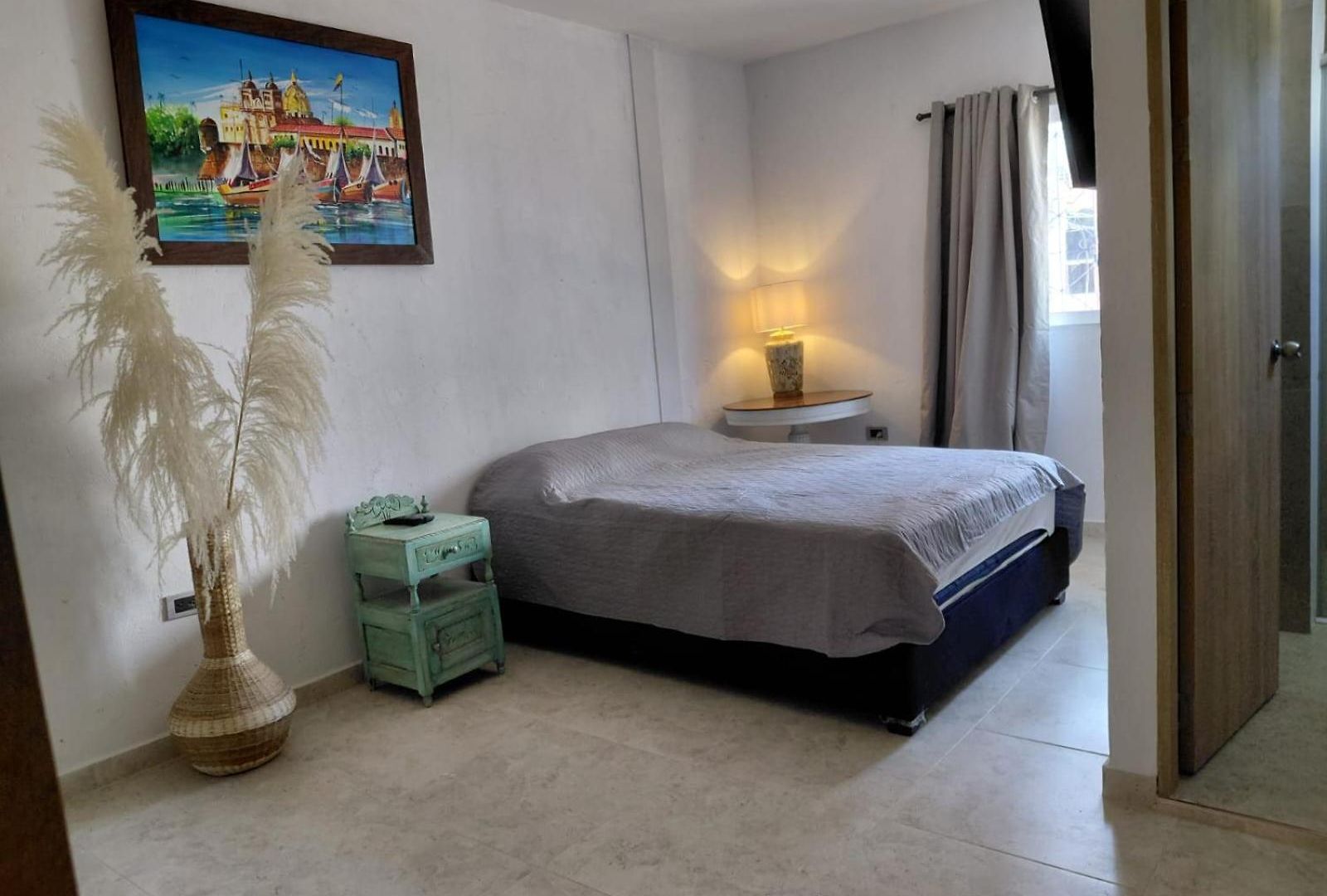Oasis Colonial *