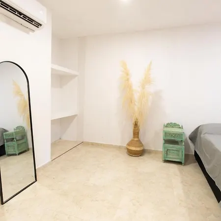 Oasis Colonial *