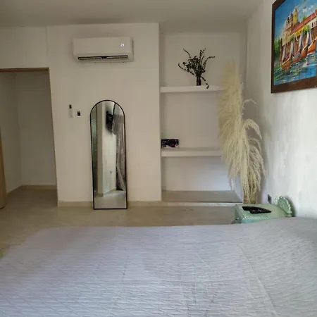 Oasis Colonial